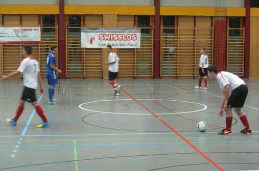 Junioren-Hallenfussball Banden BL Junioren-Hallenfussballturnier BL. Tournoi junior de football en salle de Bâle Campagne. Torneo giovanile di calcetto di Basilea Campagna.